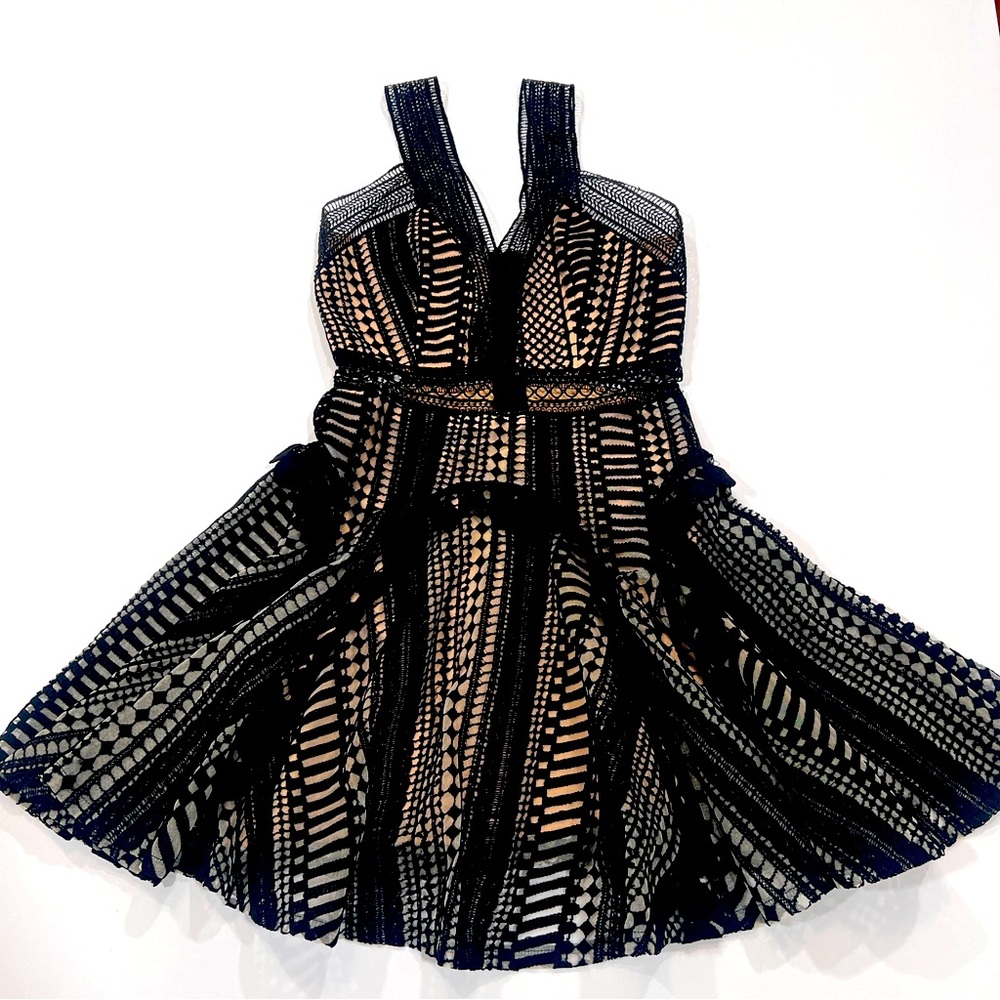 THE MOON Lace Pattern Above Knee Nude Illusion Dress - Small